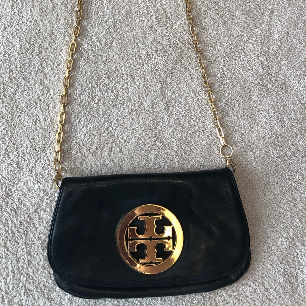 Classic Tory Burch Reva clutch w/ removable strap